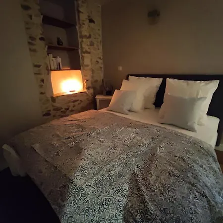 Apartament Esquiros